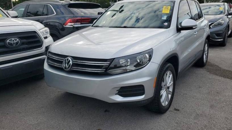 VOLKSWAGEN TIGUAN LIMITED 2018 WVGAV7AX0JK001869 image